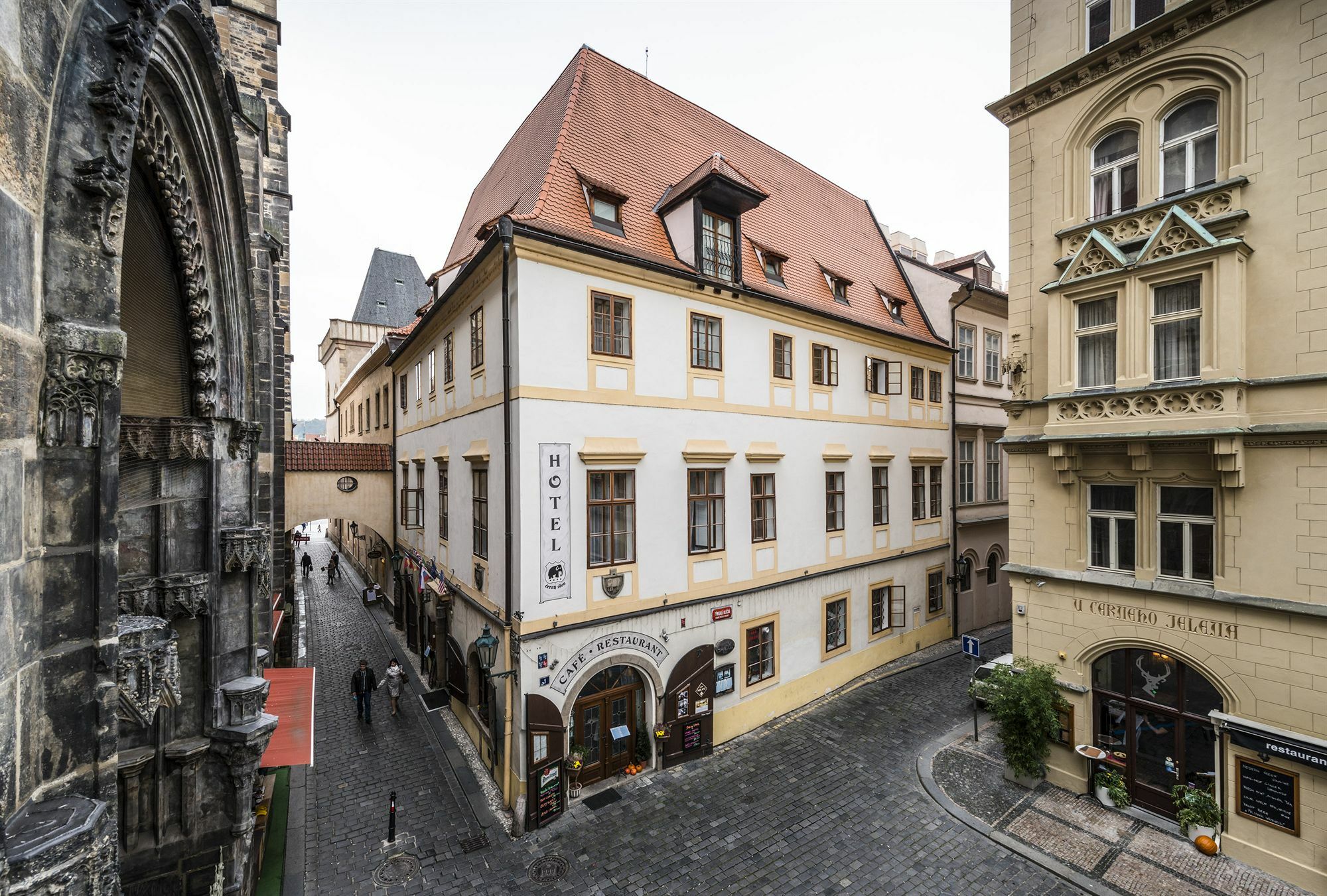 Hotel Cerny Slon Prague Ngoại thất bức ảnh